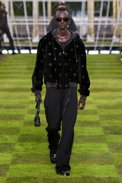 Look 7